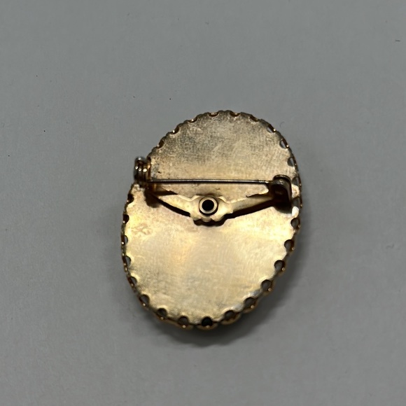 Vintage 60’s porcelain Painted Yellow Rose Bud Blossom Flower Brooch Pin floral - Picture 5 of 7